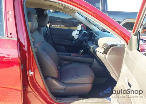 2025 Nissan Kicks Sr Fwd z USA, uszkodzony, nr VIN 3N8AP6DA5SL398239